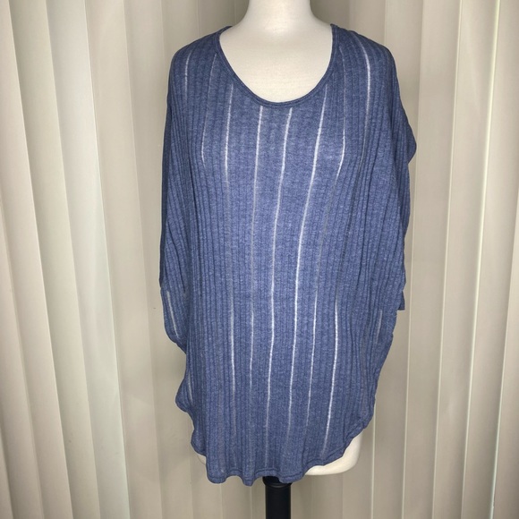 Free People Astoria Side Spilt Open keyhole Back Top Tunic Size S - Picture 2 of 10